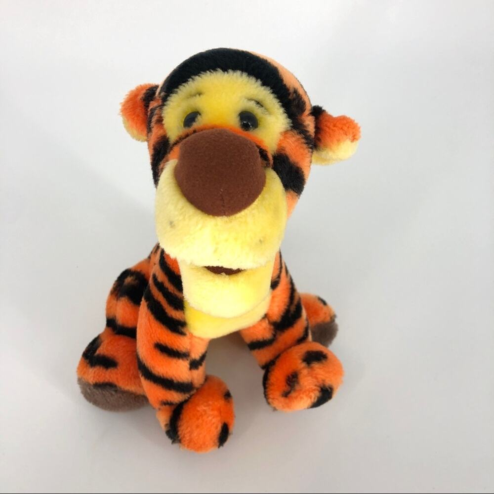 Disney Store Plush Tigger 9”